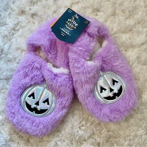 Hyde & Eek! Iridescent‎ Pumpkin Faux Fur Slipper Socks - Purple Silver